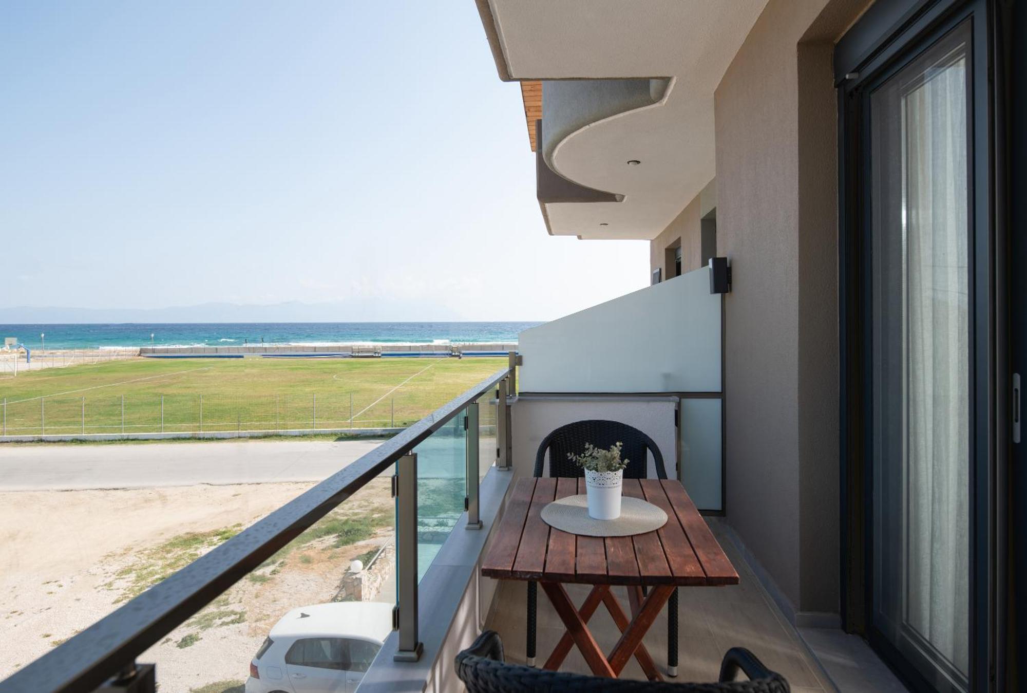 Vrahakia Beach Sarti Ngoại thất bức ảnh