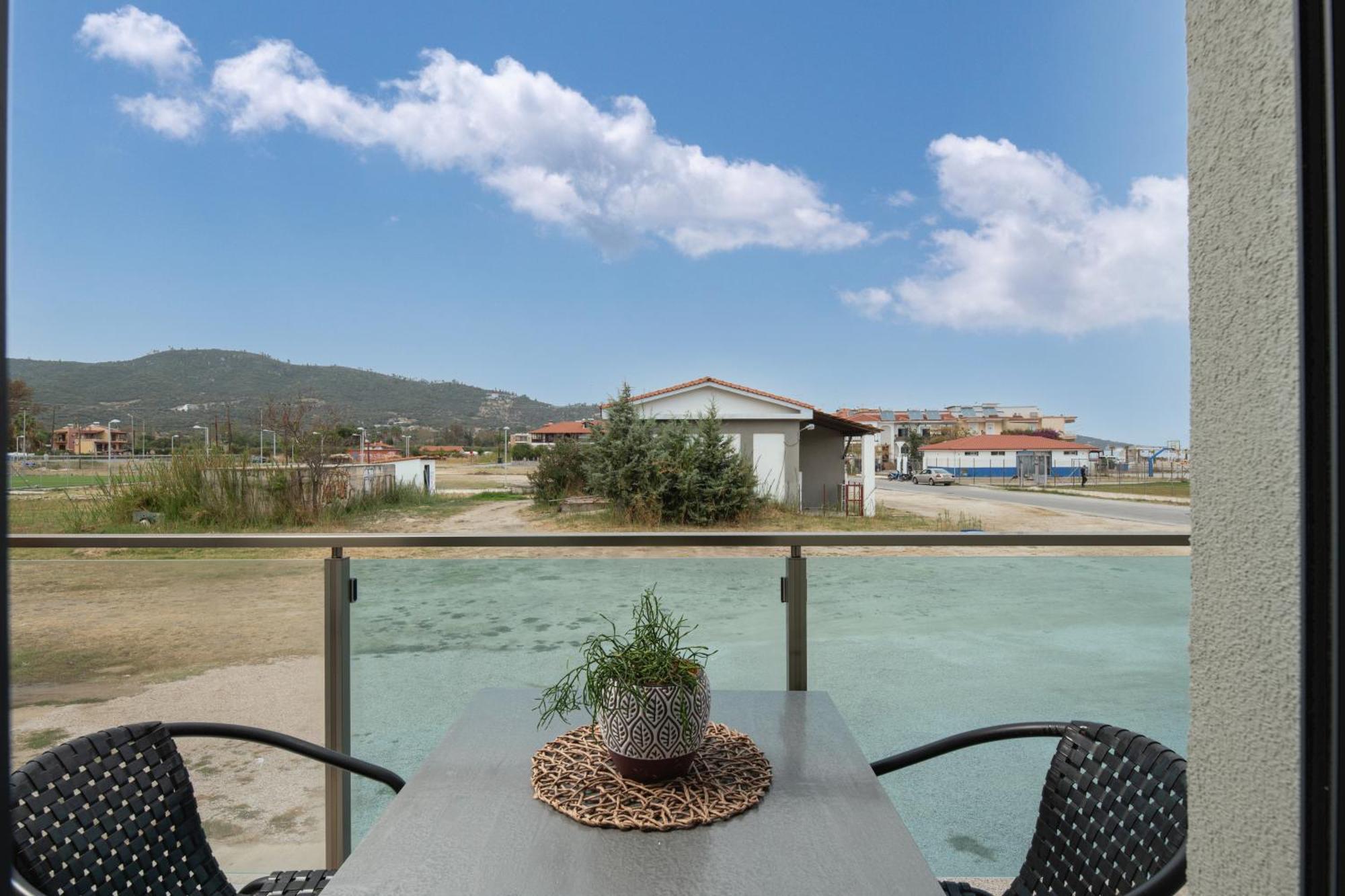 Vrahakia Beach Sarti Ngoại thất bức ảnh